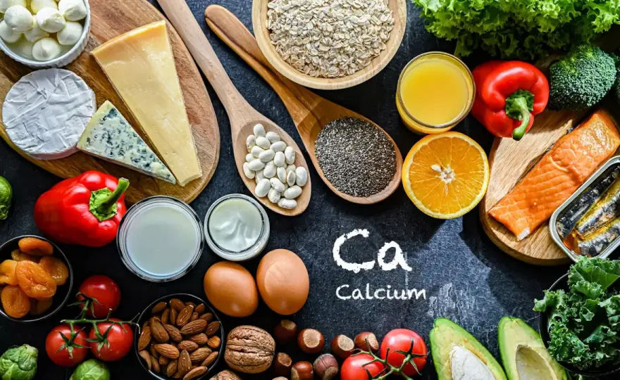 Calciummangel - Symptome, Ursachen & was wirklich hilft